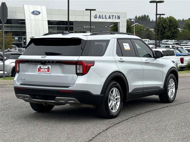 Certified 2026 Ford Explorer Active w/ Active Comfort Package RWD image 5