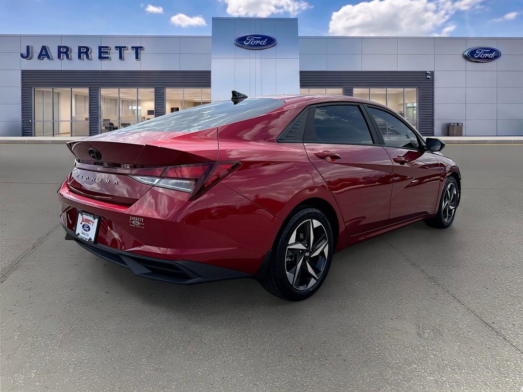 Used 2023 Hyundai Elantra SEL w/ Convenience Package FWD image 7