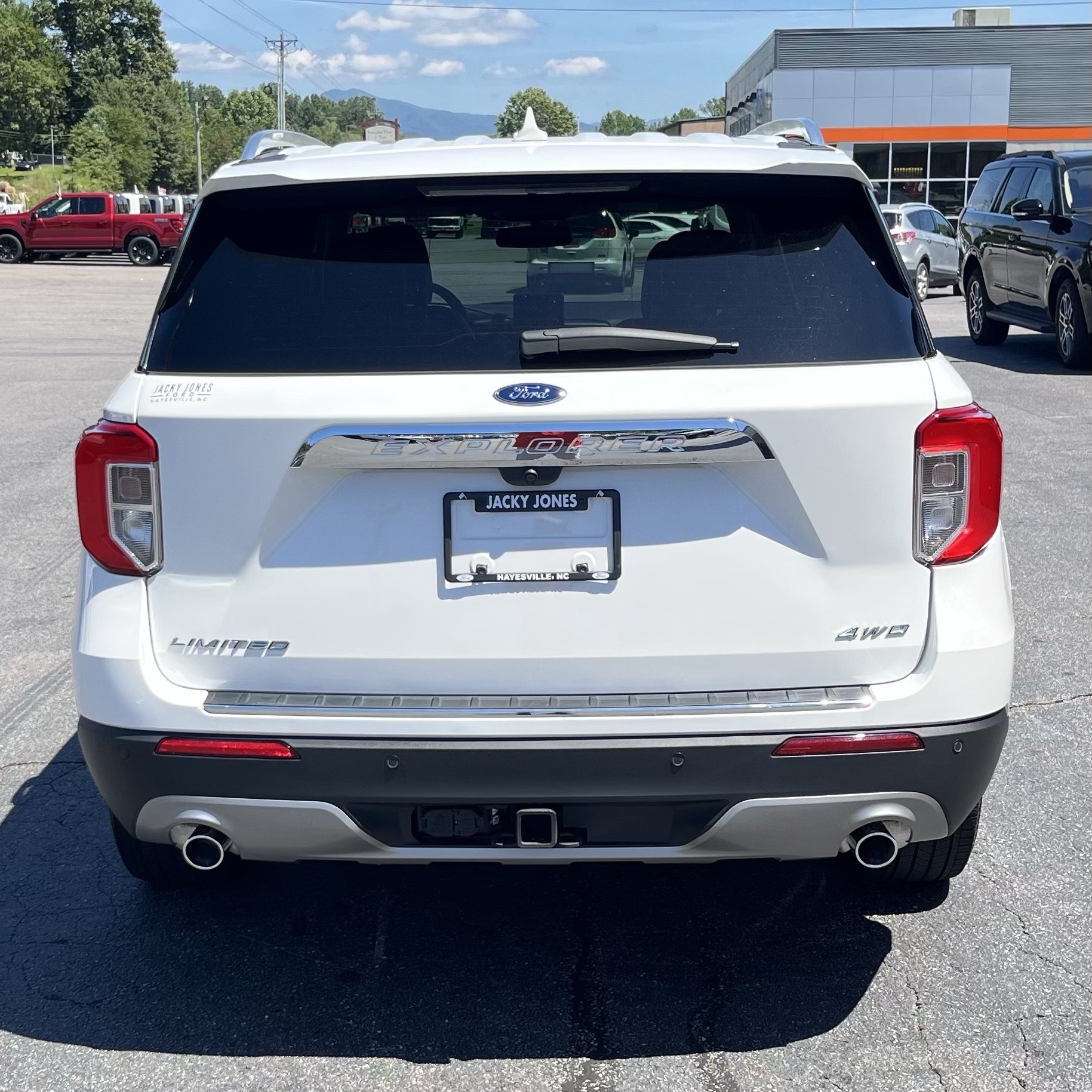 Certified 2024 Ford Explorer Limited w/ Limited Technology Package AWD/4WD image 7