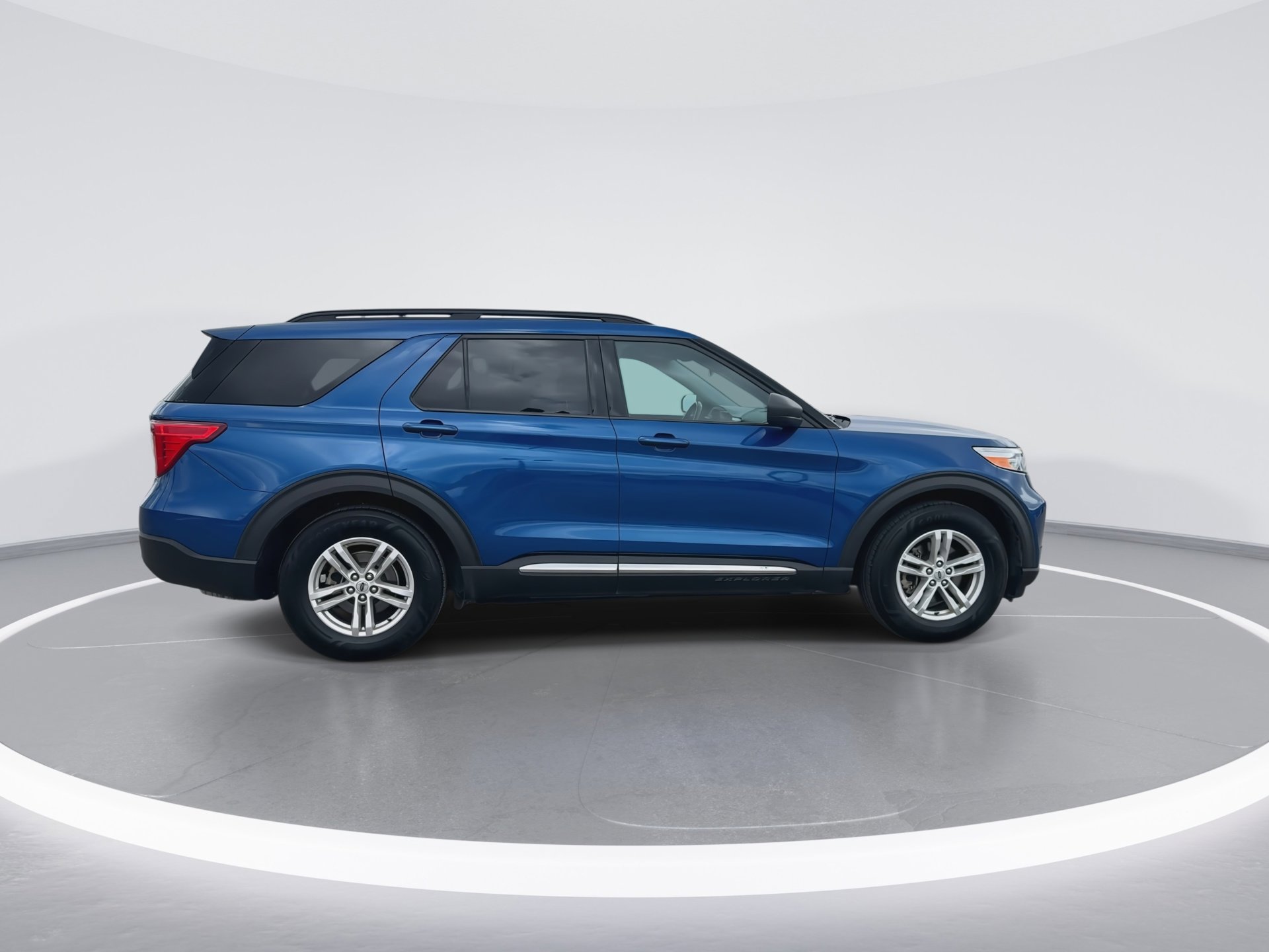 Certified 2021 Ford Explorer XLT image 9