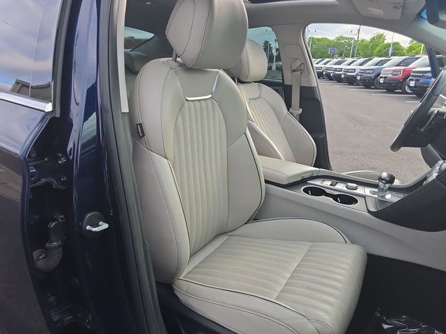 Used 2019 Genesis G70 3.3T Advanced w/ Elite Package RWD image 25