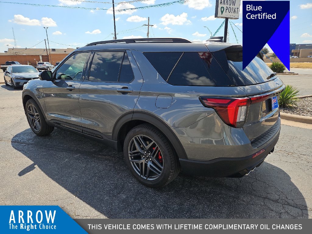 Certified 2026 Ford Explorer ST RWD image 8