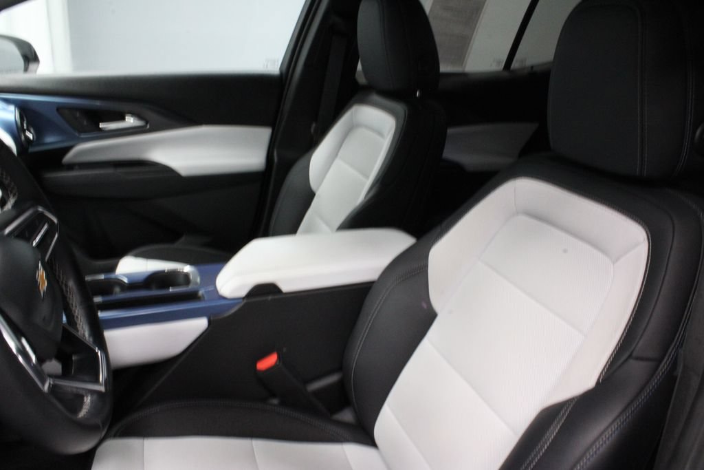 Used 2024 Chevrolet Equinox EV LT FWD image 23