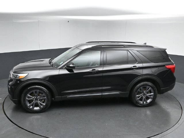 Certified 2024 Ford Explorer XLT w/ Equipment Group 202A AWD/4WD image 49