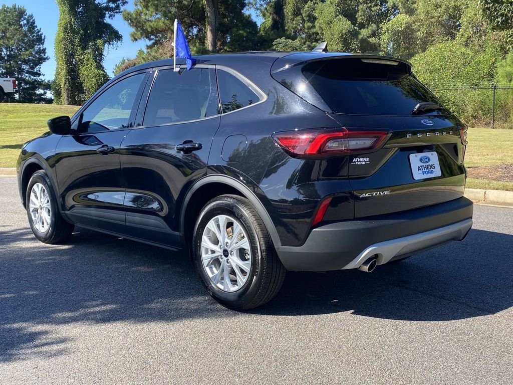 Certified 2025 Ford Escape Active FWD image 8