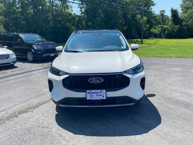 Certified 2023 Ford Escape Active w/ Tech Pack #2 AWD/4WD image 2