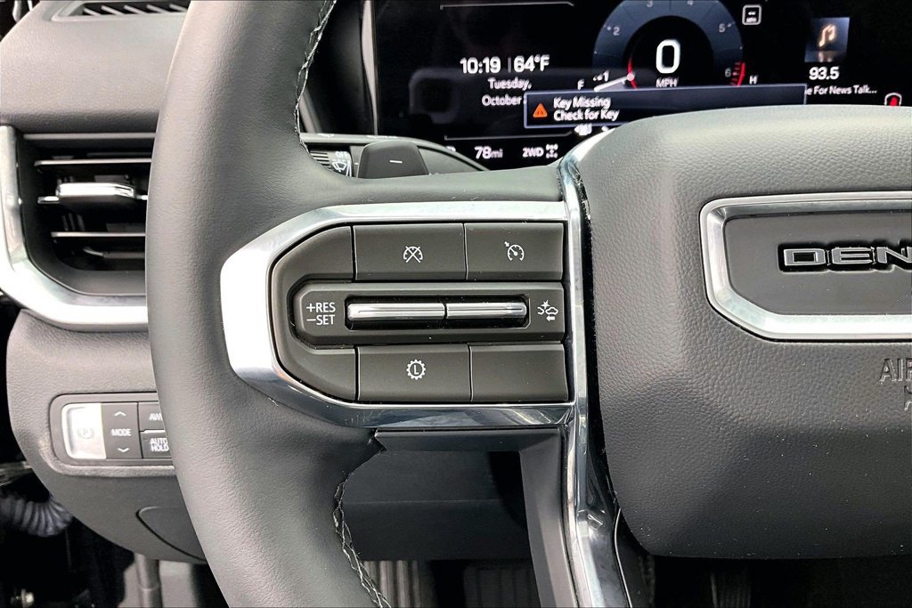 Used 2026 GMC Terrain Denali w/ LPO, Black Badging Package AWD/4WD image 18