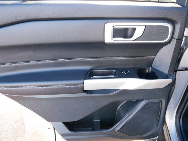 Certified 2022 Ford Explorer XLT w/ Equipment Group 202A image 13