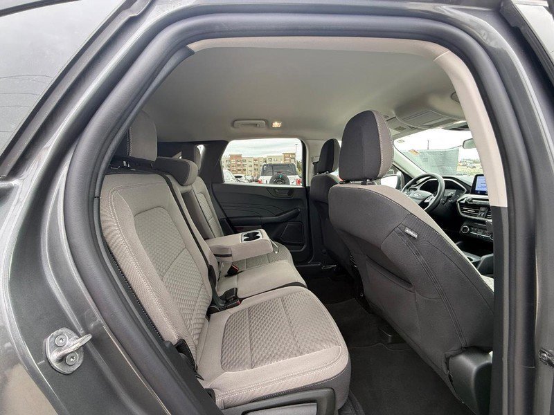 Certified 2022 Ford Escape SE w/ SE Sport Appearance Package AWD/4WD image 16