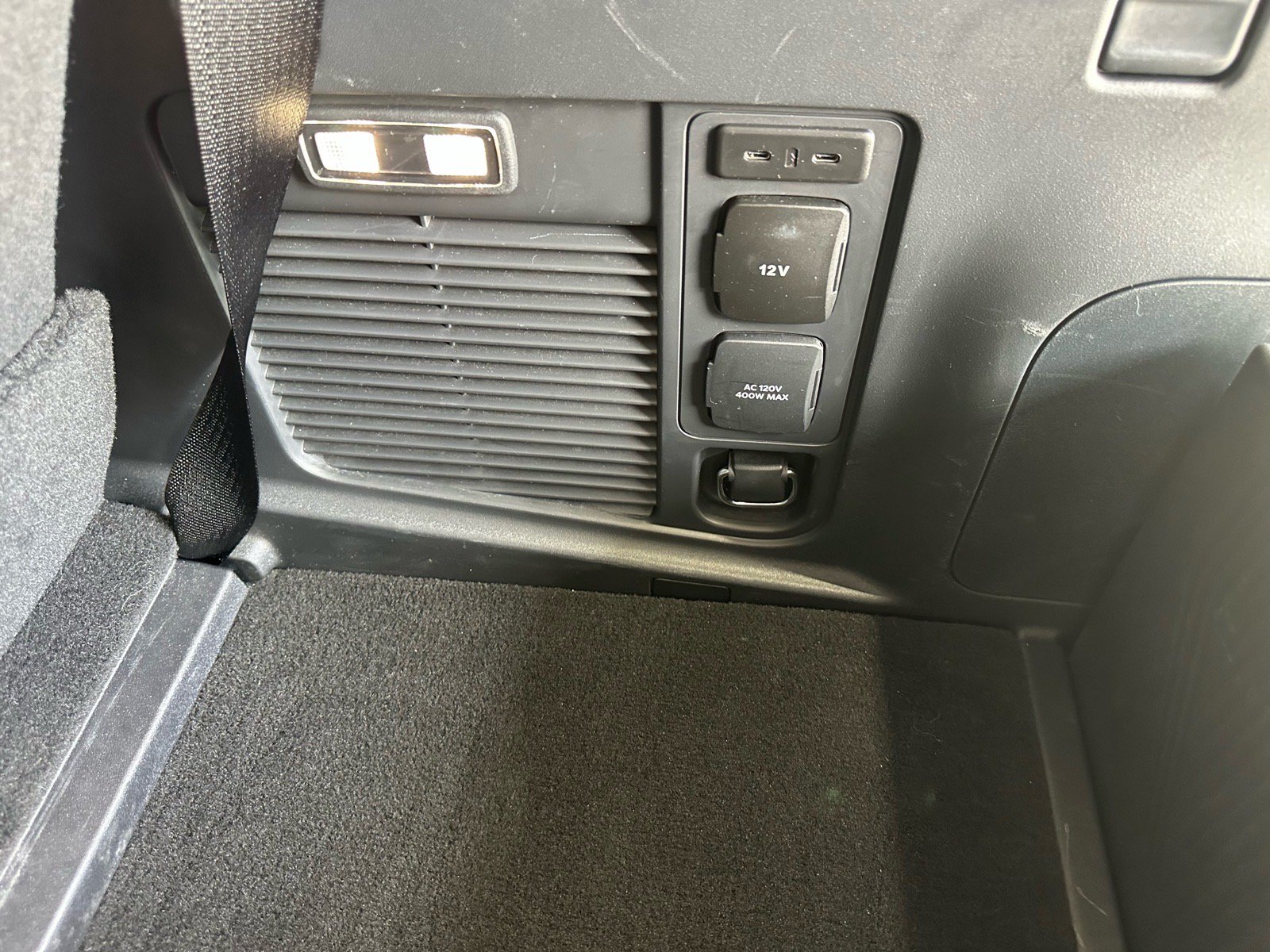 Certified 2025 Ford Expedition Active AWD/4WD image 28