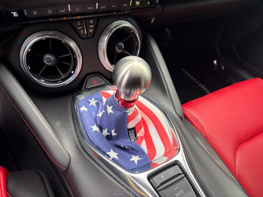 Used 2023 Chevrolet Camaro LT RWD image 30