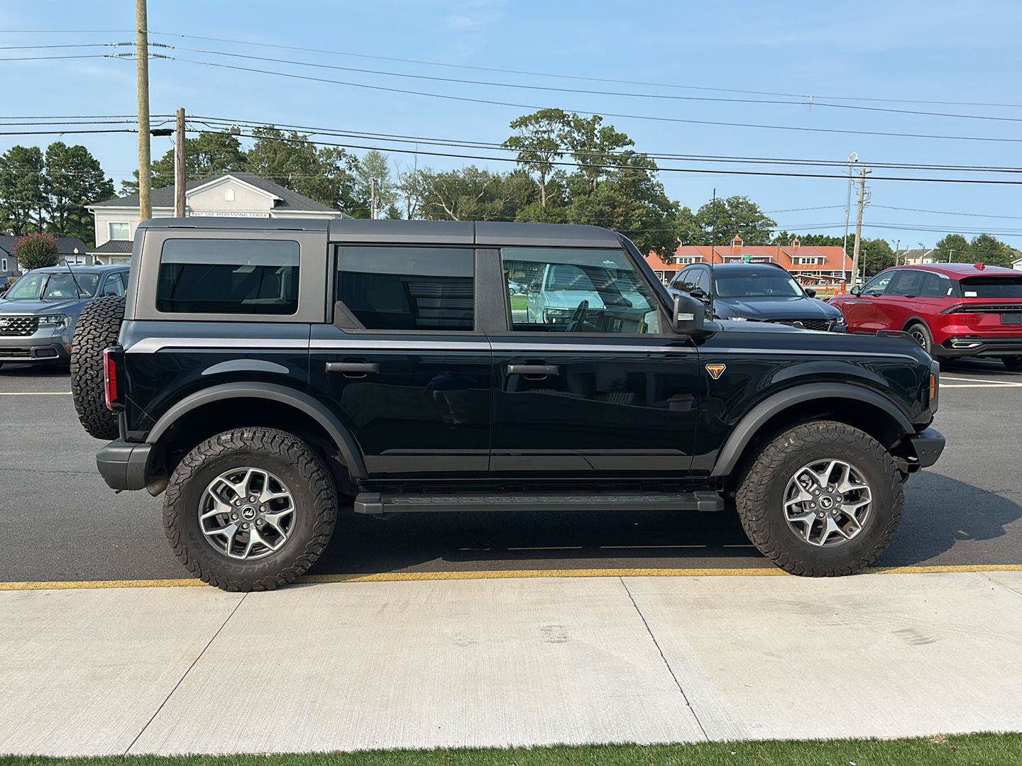 Certified 2024 Ford Bronco Badlands AWD/4WD image 4