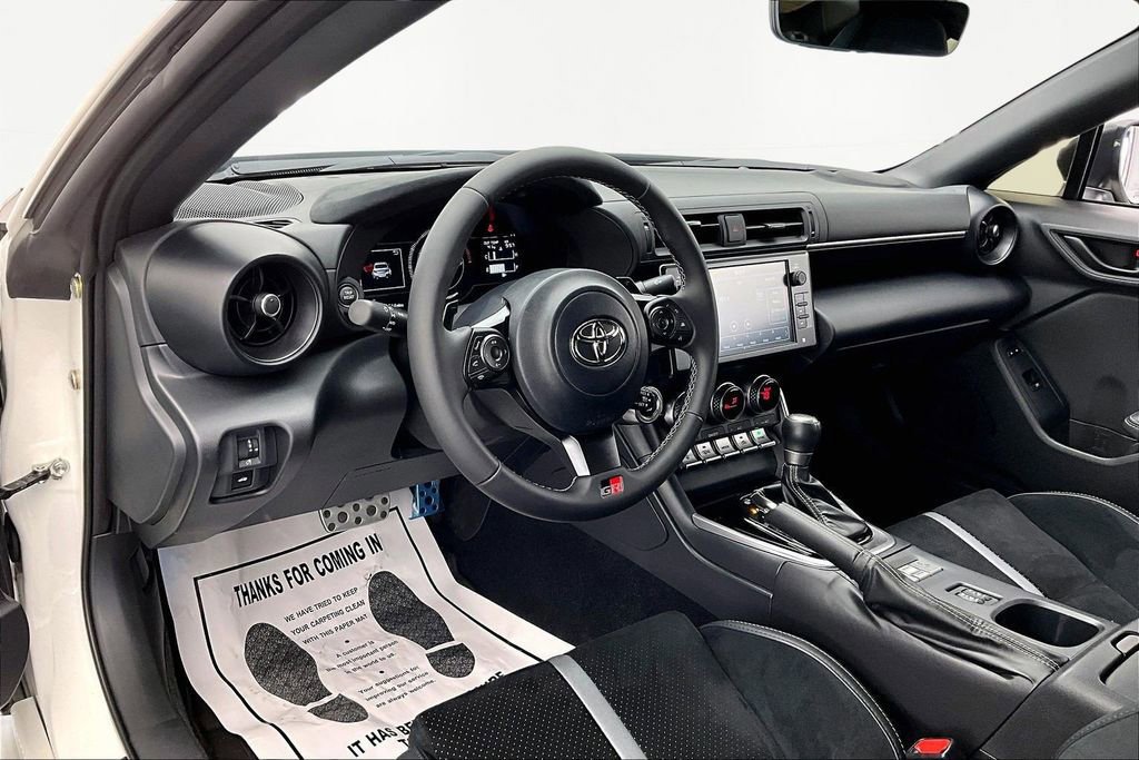 Used 2024 Toyota GR86 Premium image 14