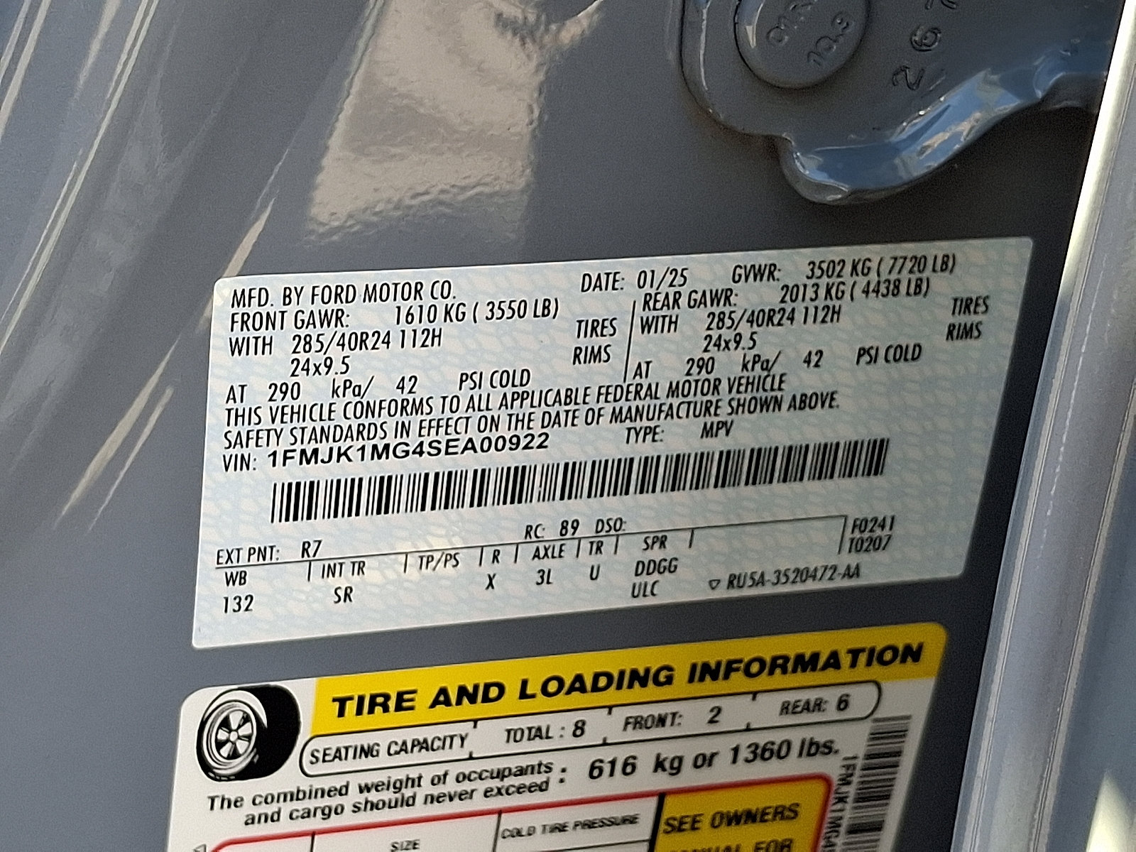 Certified 2025 Ford Expedition Max Platinum w/ Platinum Ultimate Package AWD/4WD image 26