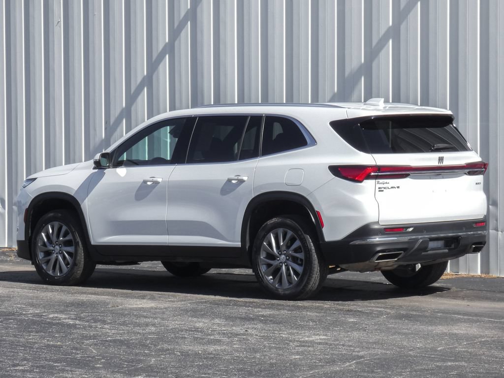 Used 2025 Buick Enclave Preferred AWD/4WD image 33