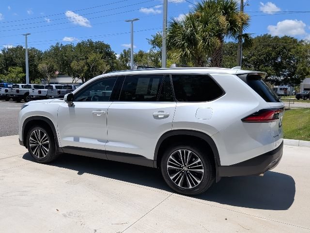Used 2024 Toyota Grand Highlander AWD Hybrid image 12