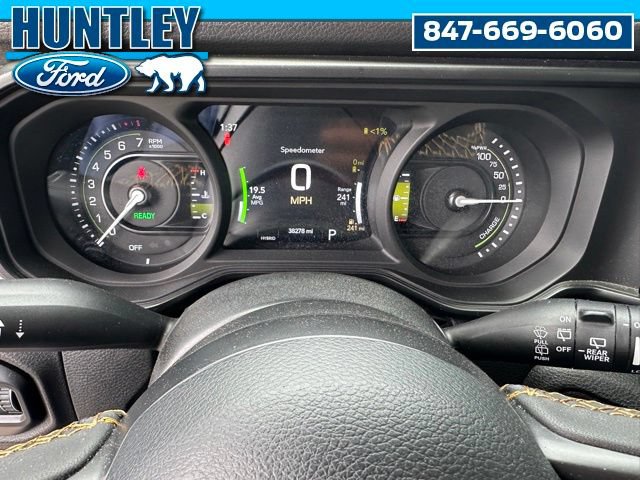 Used 2024 Jeep Wrangler Unlimited w/ Convenience Group AWD/4WD image 24
