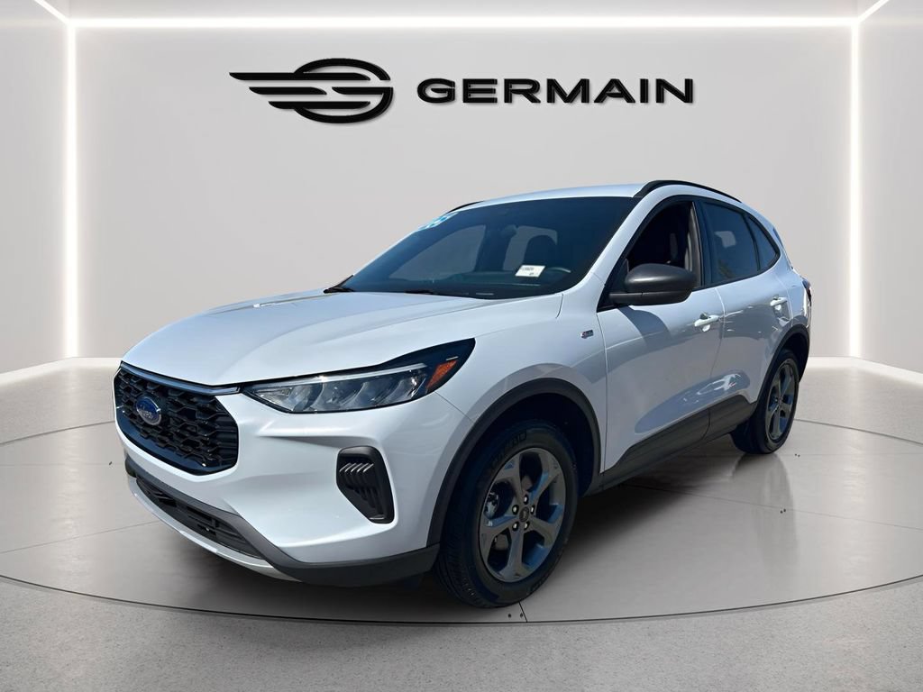 Certified 2025 Ford Escape ST-Line w/ Tech Pack #1 AWD/4WD image 3