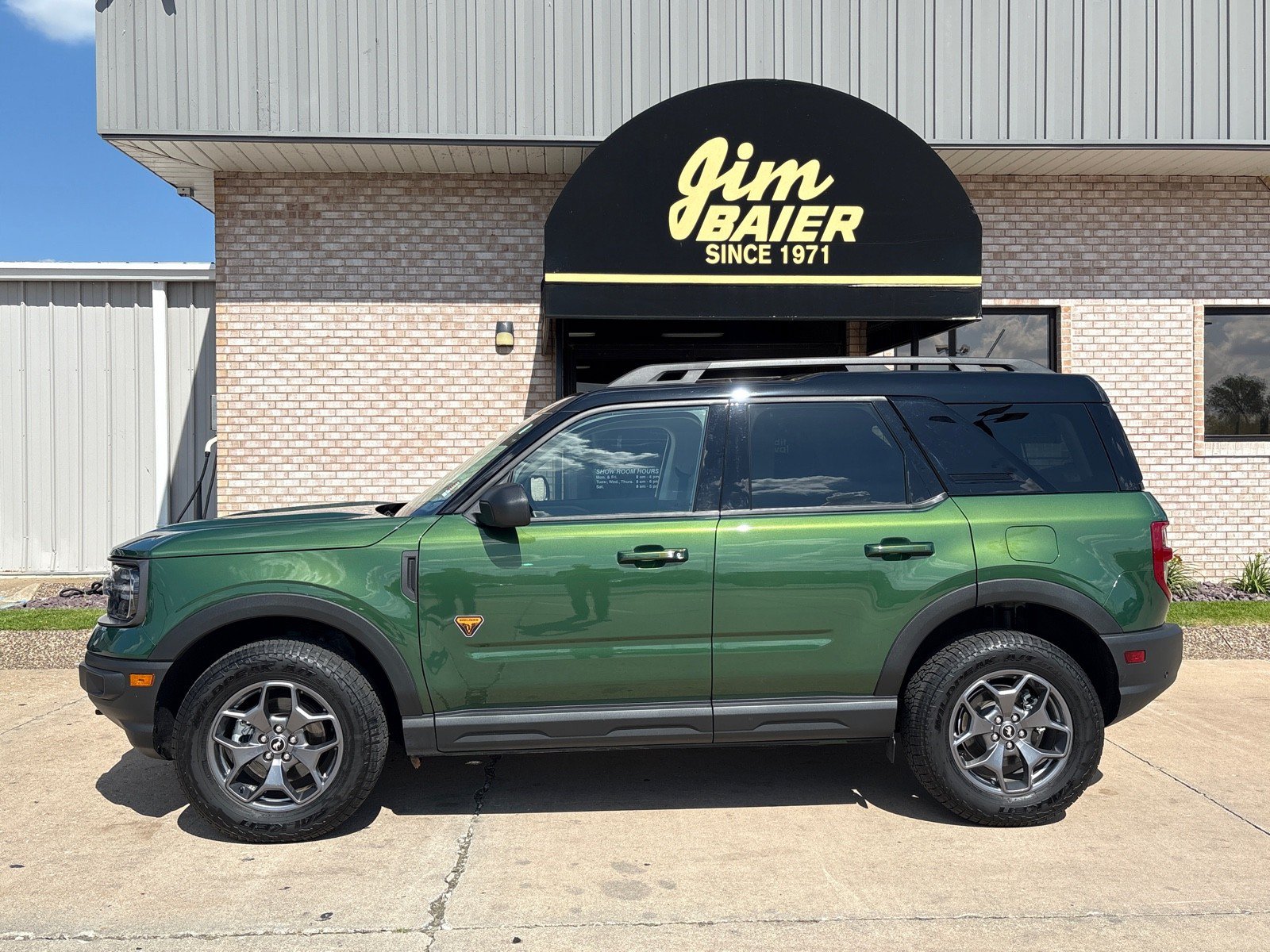Certified 2024 Ford Bronco Sport Badlands w/ Premium Package AWD/4WD image 2