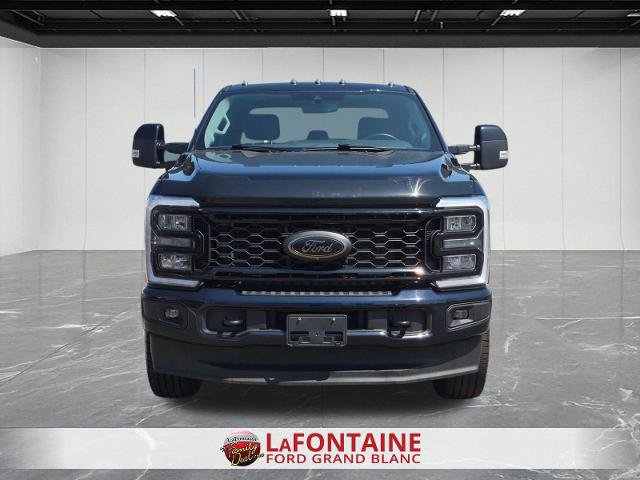 Certified 2025 Ford F250 Lariat w/ Black Appearance Package AWD/4WD image 8