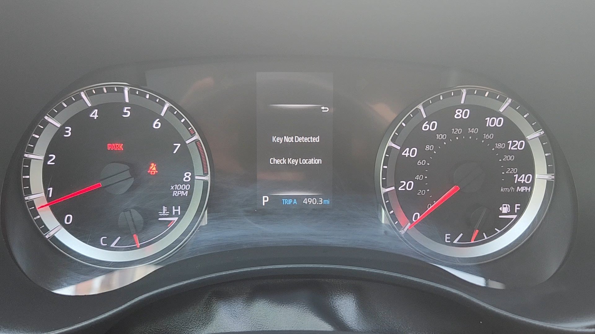 Used 2022 Toyota Highlander LE AWD/4WD image 10
