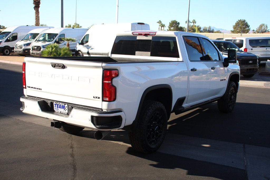 Used 2024 Chevrolet Silverado 3500 LTZ w/ LTZ Plus Package AWD/4WD image 8