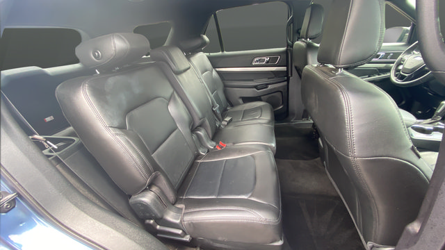 Certified 2018 Ford Explorer XLT w/ Equipment Group 202A AWD/4WD image 25
