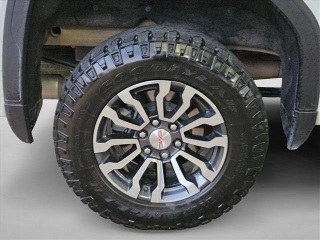 Used 2023 GMC Sierra 1500 AT4 w/ AT4 Premium Package AWD/4WD image 18