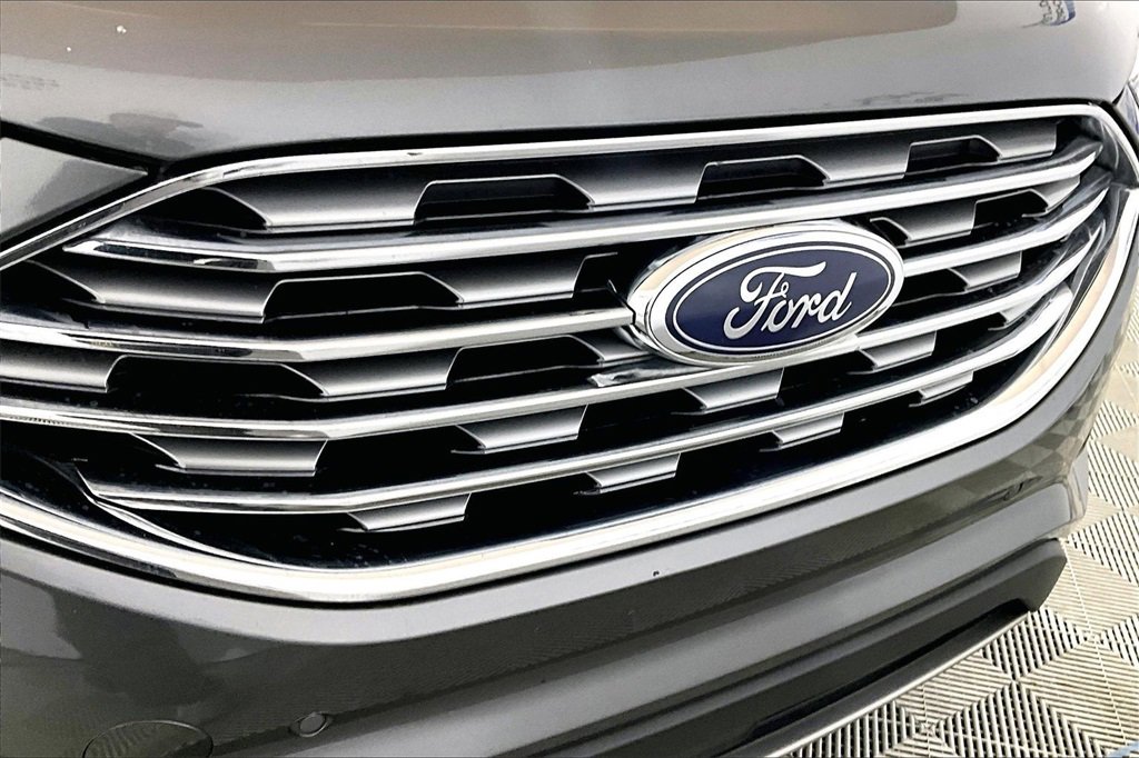 Certified 2021 Ford Edge Titanium image 23