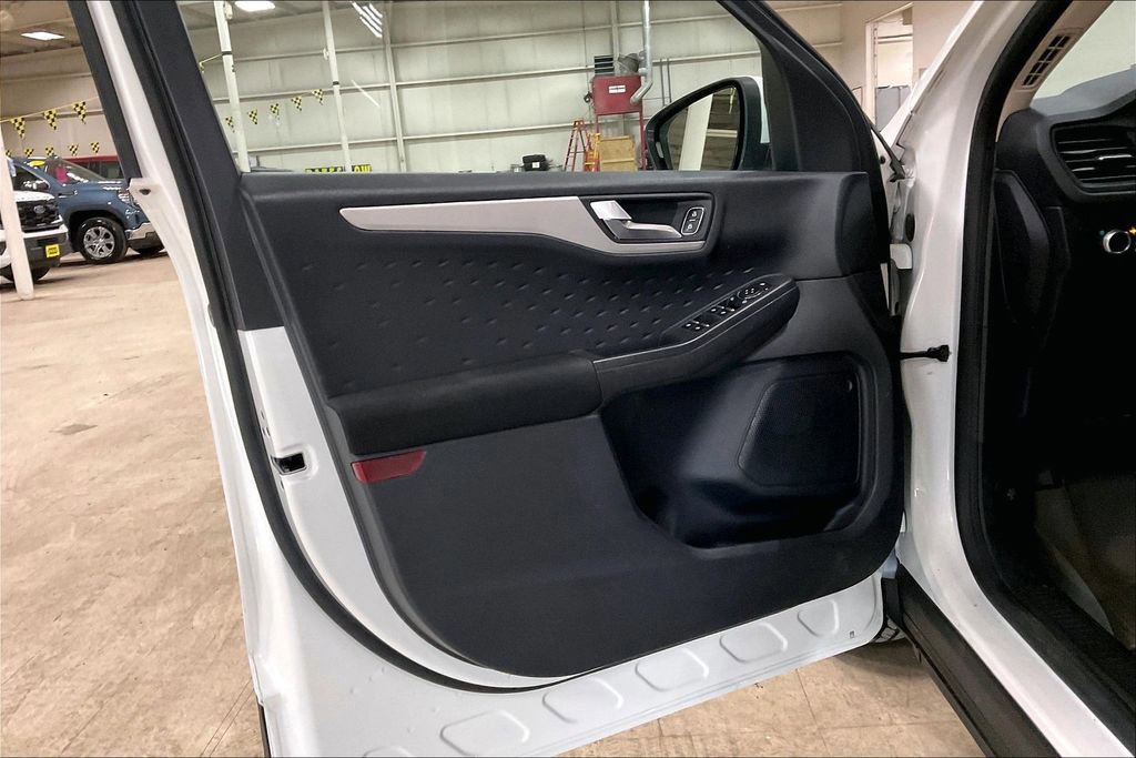 Certified 2020 Ford Escape SE image 22