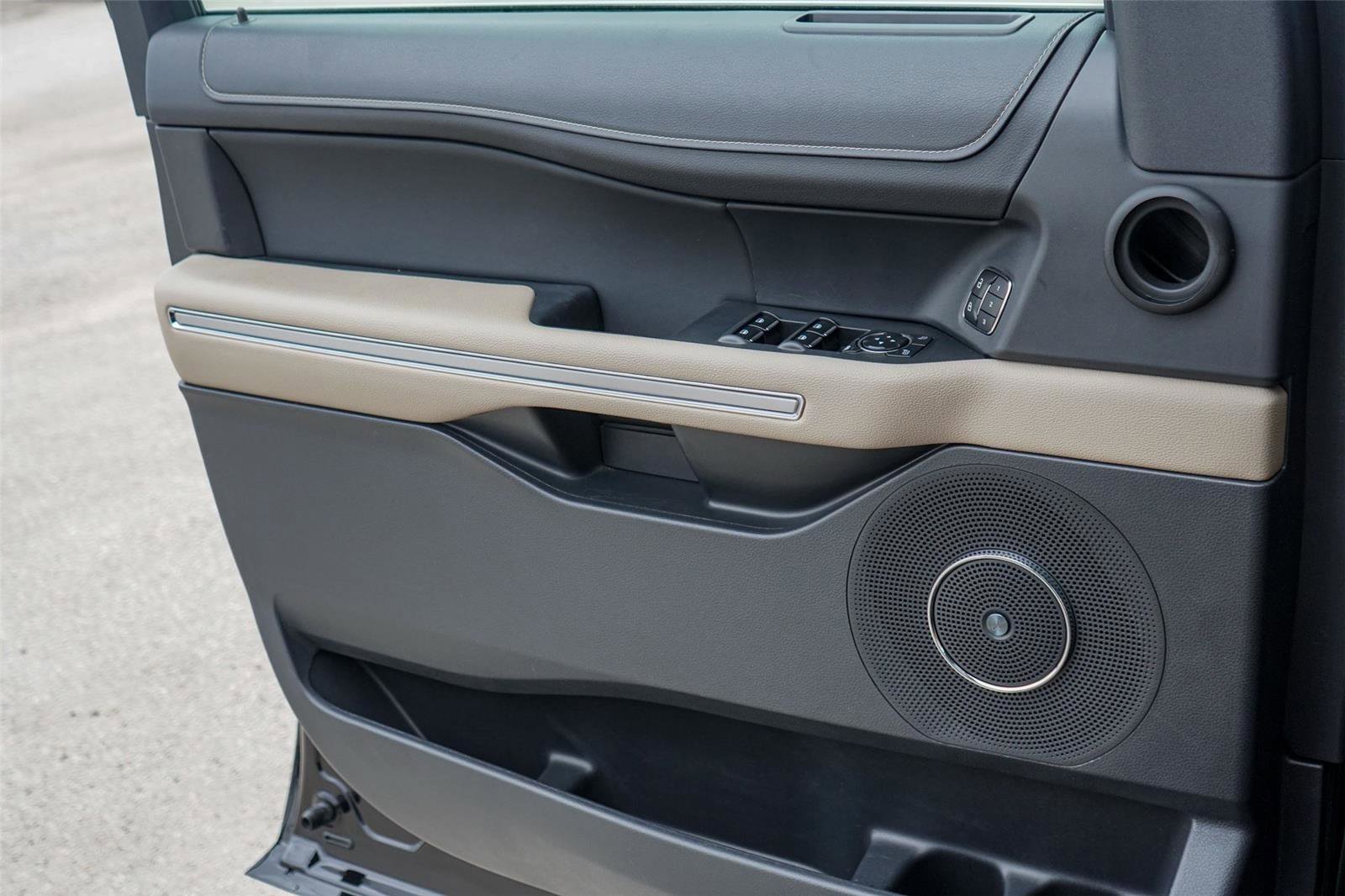 Certified 2024 Ford Expedition Max Limited RWD image 19