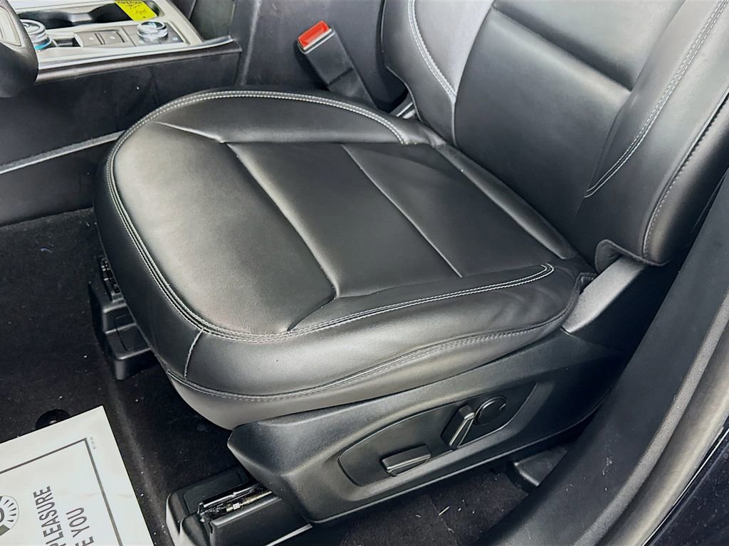 Certified 2024 Ford Explorer XLT w/ Equipment Group 202A image 22