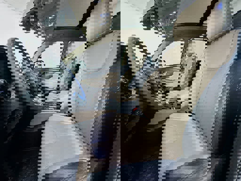 Used 2020 Hyundai Santa Fe Limited image 15