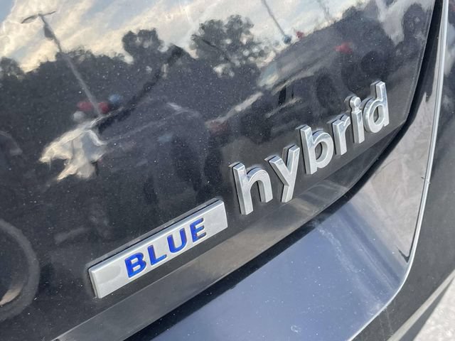 Used 2022 Hyundai Elantra Blue FWD image 10