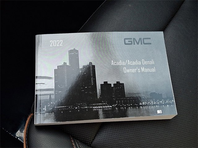 Used 2022 GMC Acadia AT4 w/ Technology Package image 26