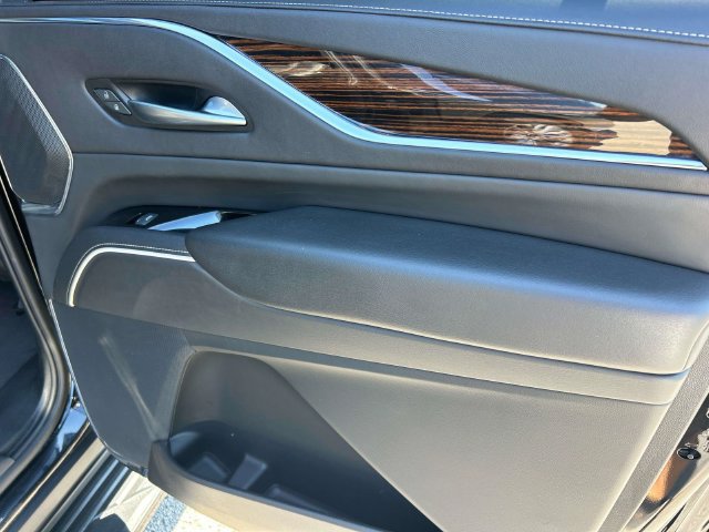 Used 2024 Cadillac Escalade ESV Premium Luxury w/ Performance Package AWD/4WD image 22