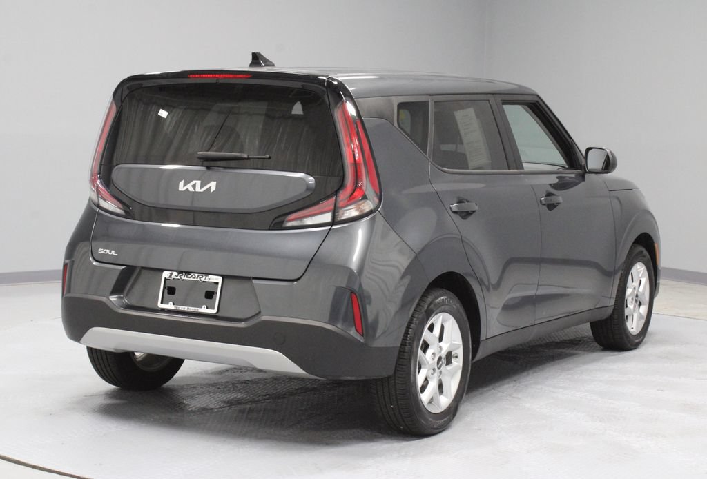 Used 2023 Kia Soul S FWD image 10