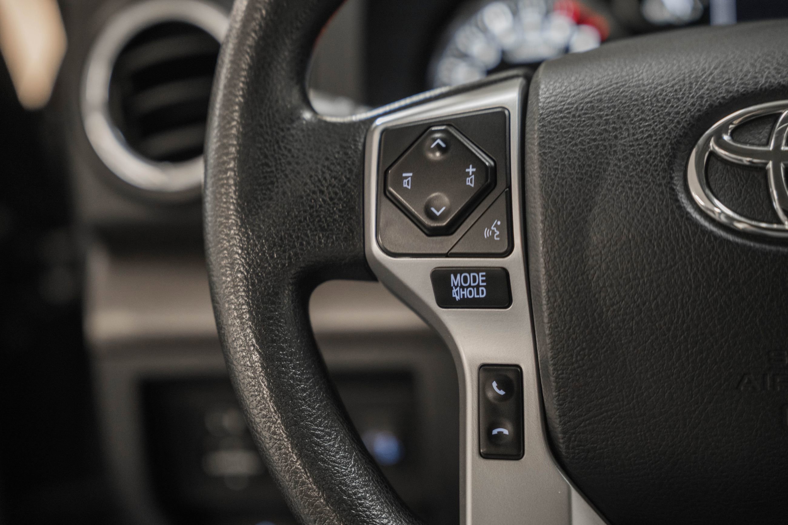 Used 2018 Toyota Tundra SR5 image 32