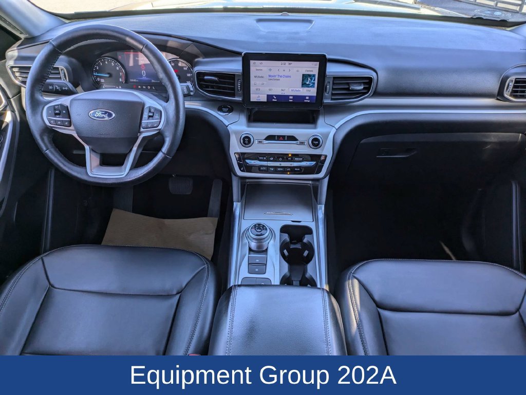 Certified 2022 Ford Explorer XLT w/ Equipment Group 202A RWD image 18
