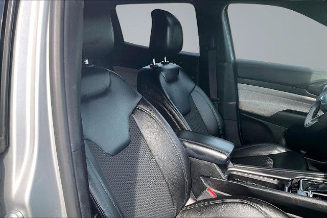 Used 2024 Jeep Compass Latitude AWD/4WD image 7