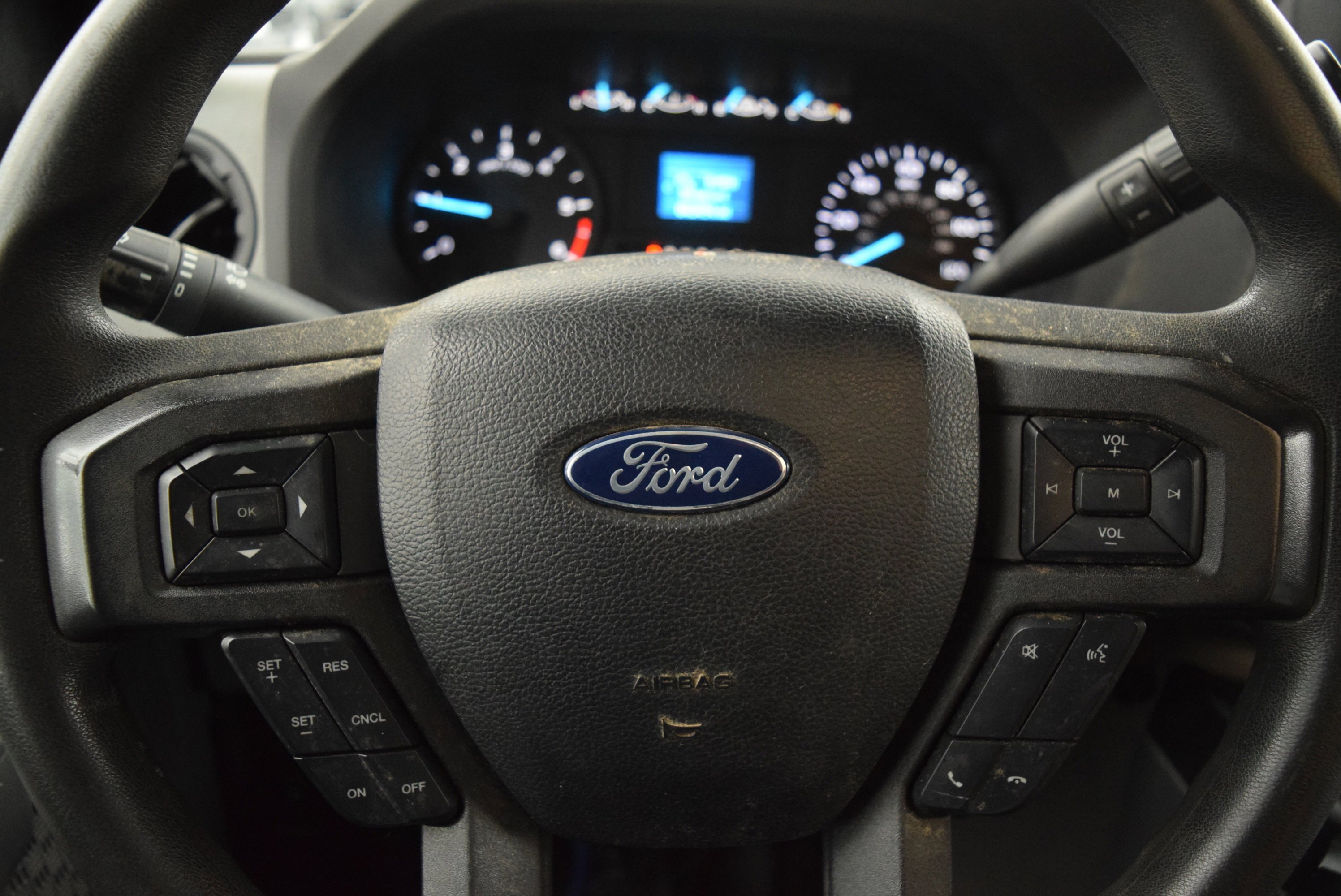 Certified 2023 Ford E-450 and Econoline 450 Super Duty w/ Power Windows & Locks Group image 8