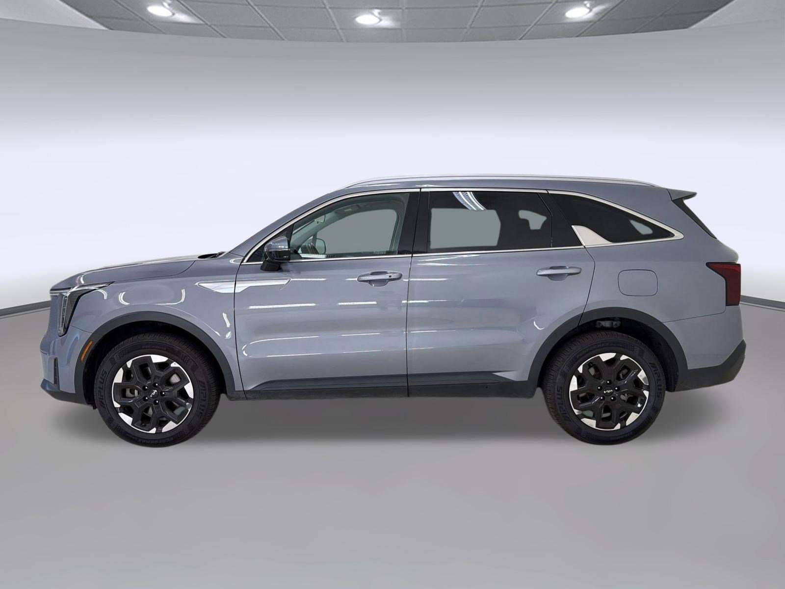 Used 2024 Kia Sorento S AWD/4WD image 2