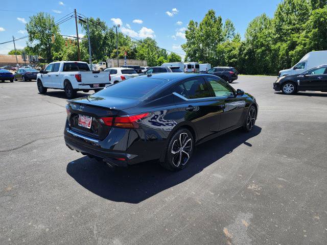 Used 2023 Nissan Altima 2.5 SR w/ SR Premium Package FWD image 5