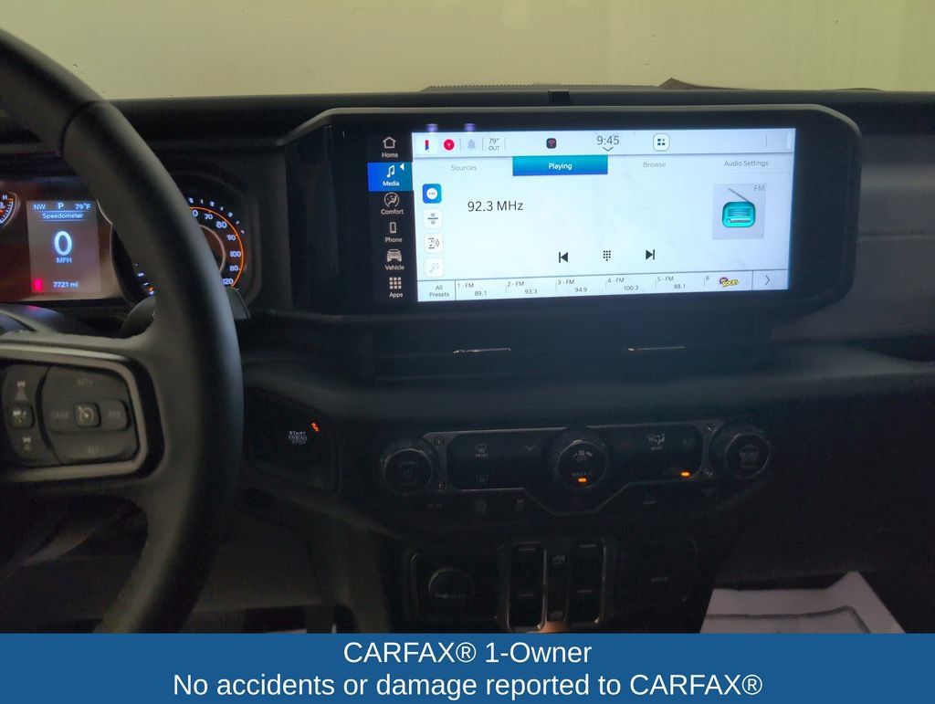 Used 2025 Jeep Gladiator Sport AWD/4WD image 17