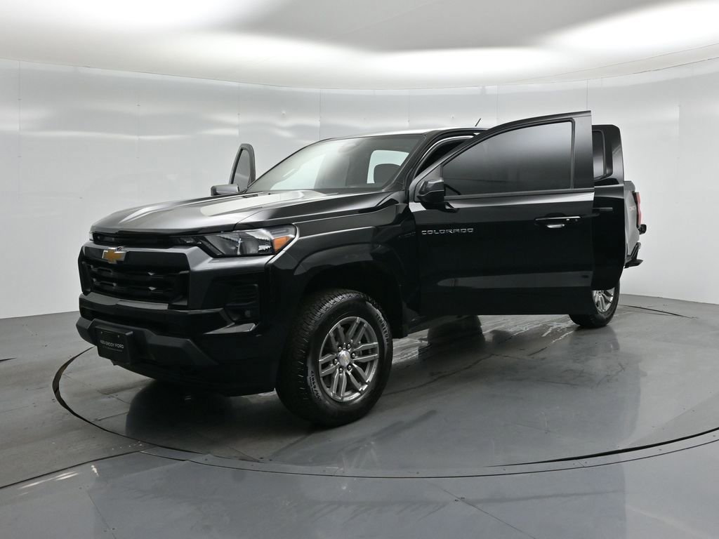 Used 2023 Chevrolet Colorado LT w/ LT Convenience Package image 48