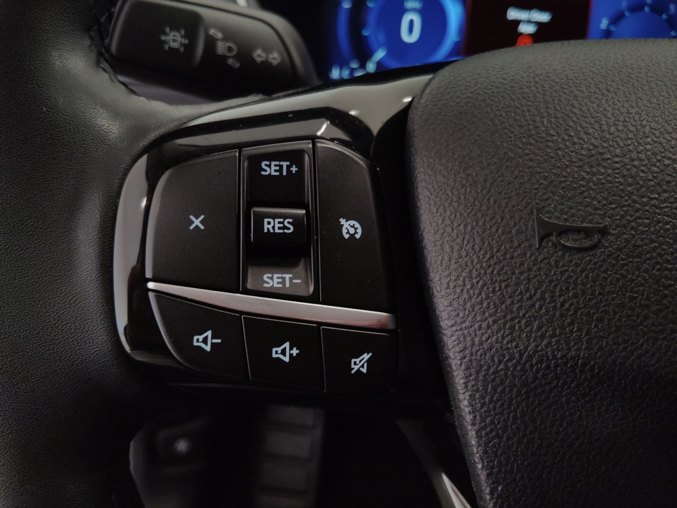 Certified 2022 Ford Escape SEL w/ Technology Package image 16