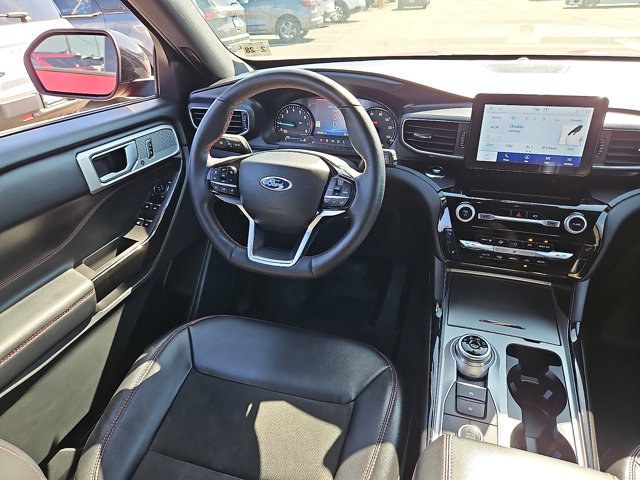 Certified 2023 Ford Explorer ST-Line w/ Class IV Trailer Tow Package image 13