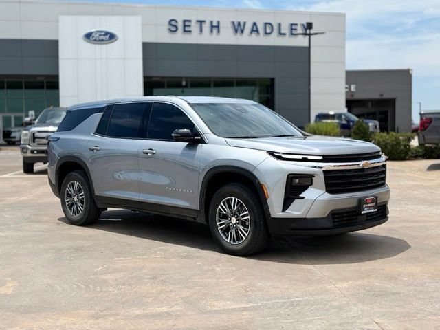 Used 2024 Chevrolet Traverse LS FWD image 1