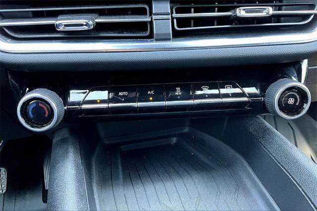 Used 2025 Chevrolet Equinox EV LT image 32