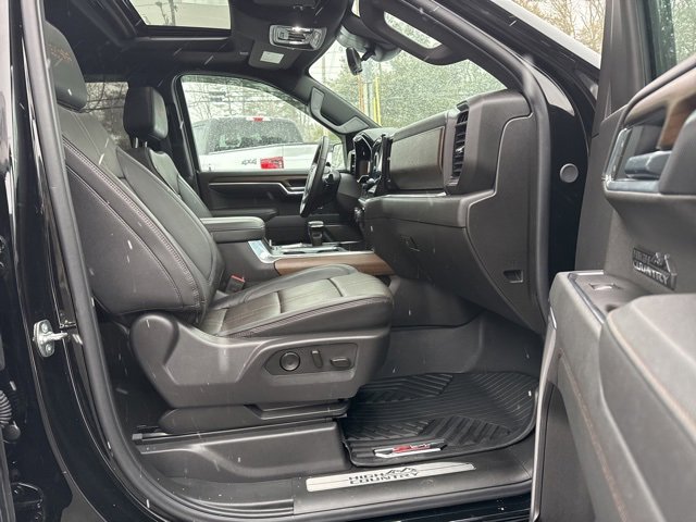 Used 2025 Chevrolet Silverado 1500 High Country w/ Midnight Edition image 18